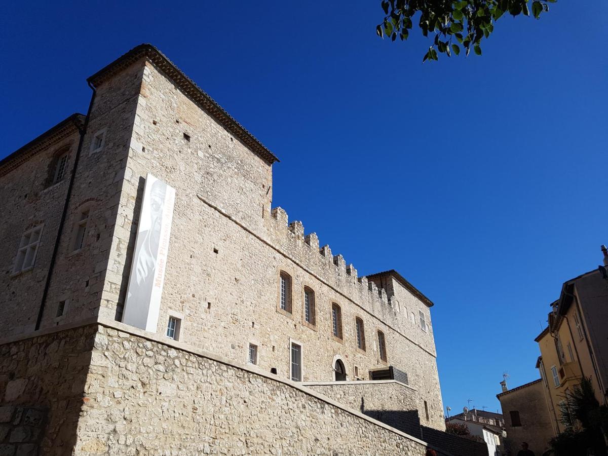 Appartement 2 Pieces Coeur Vieil Antibes Exterior photo